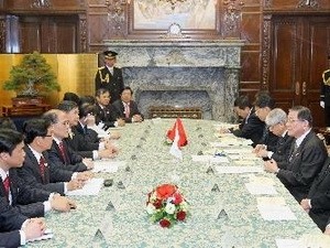 NA Chairman Nguyen Sinh Hung meets Japanese Emperor Akihito    - ảnh 1